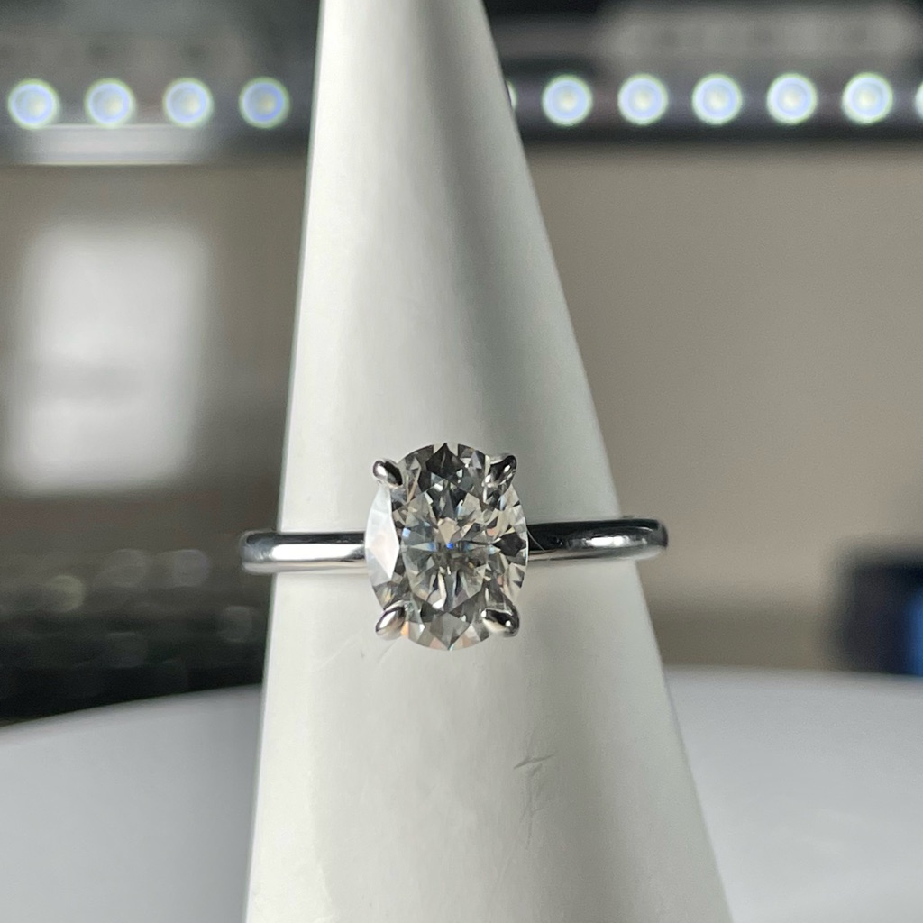 2 Ct Oval Ring